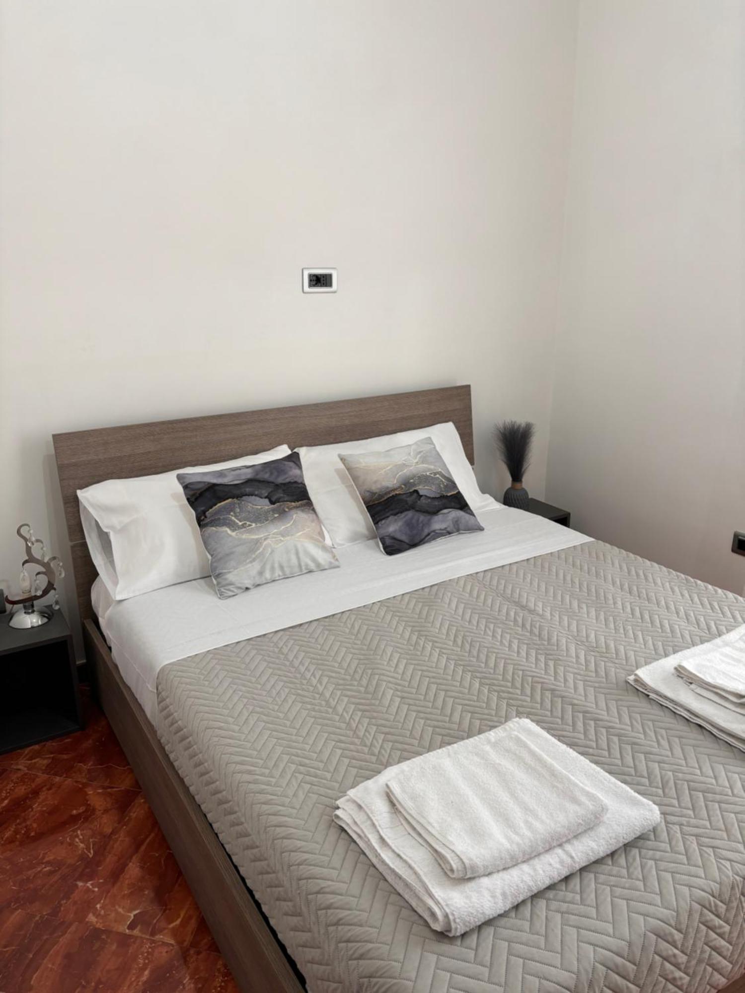 La Tela Di Elena Hotel เนเปิลส์ ภายนอก รูปภาพ